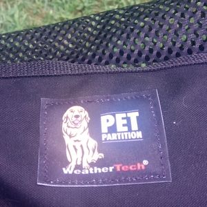 Weather tech dog dividerk
